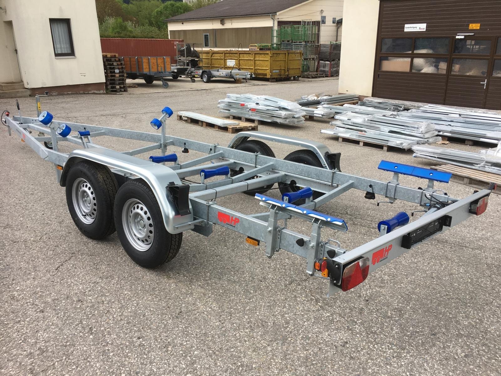 Bootsanhänger, HP 2700 BA, PKW-Anhänger für Motorboote, 2700 kg Gesamtgewicht