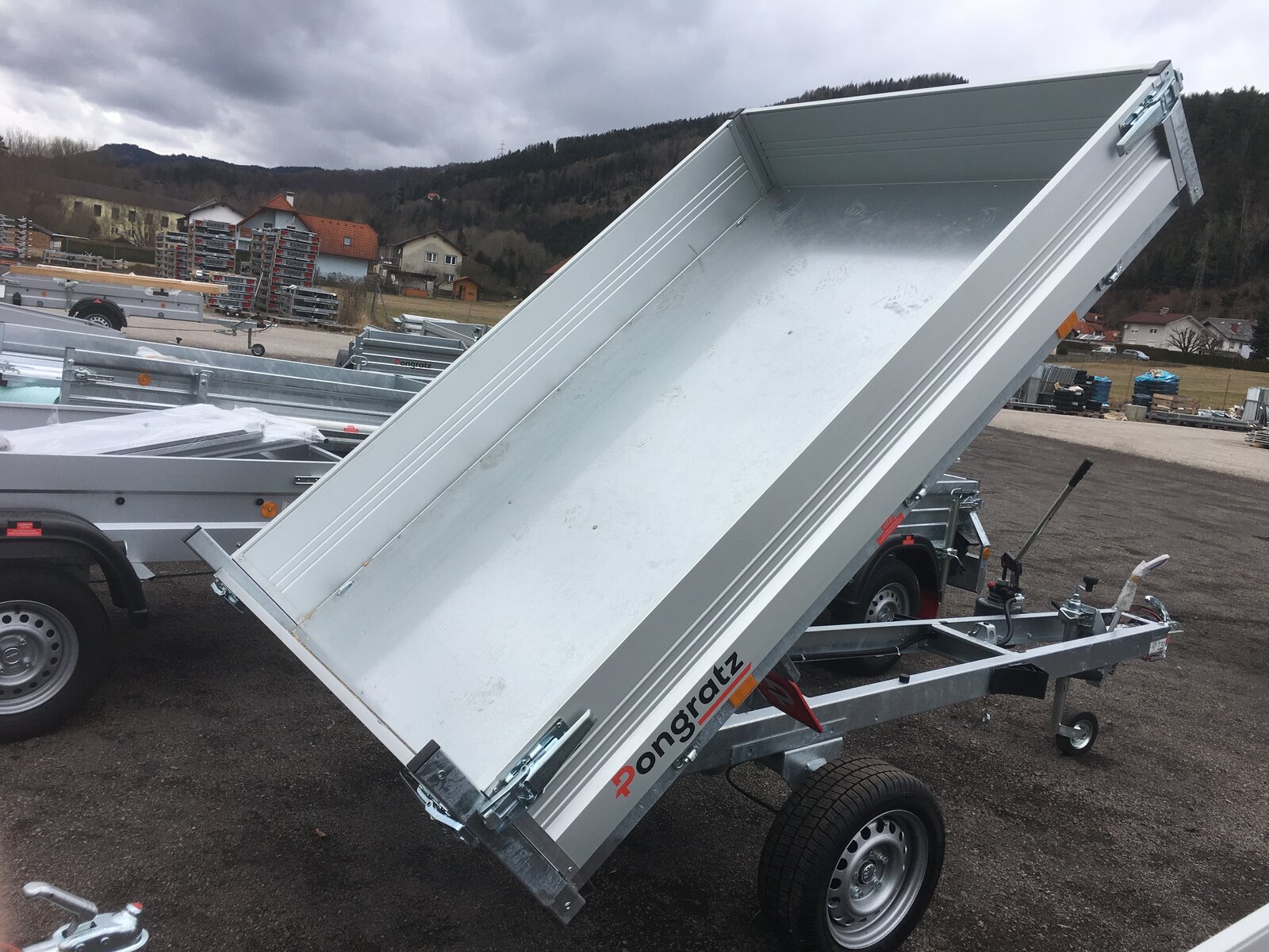 Rückwärtskipper, PKW-Anhänger, Pongratz L-RK 2315 G-AL, 1500 kg gebremst, hydraulisch kippbar, 2270 x 1510 x 300 mm