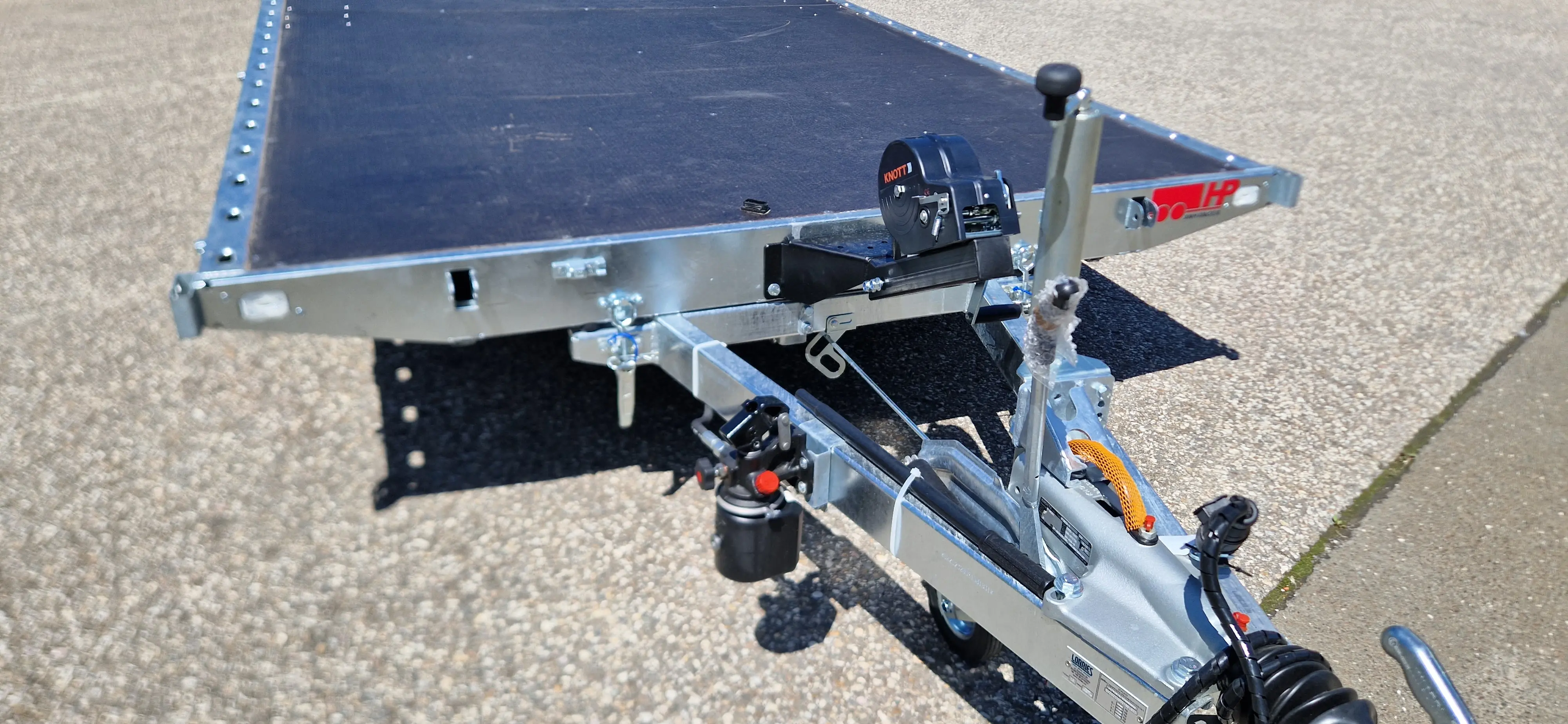 Autotransporter, Fahrzeugtransporter, Plateauanhänger HP 602135/3 ATPK 3-achs Lorries, 3500 kg Tandem, kippbar 