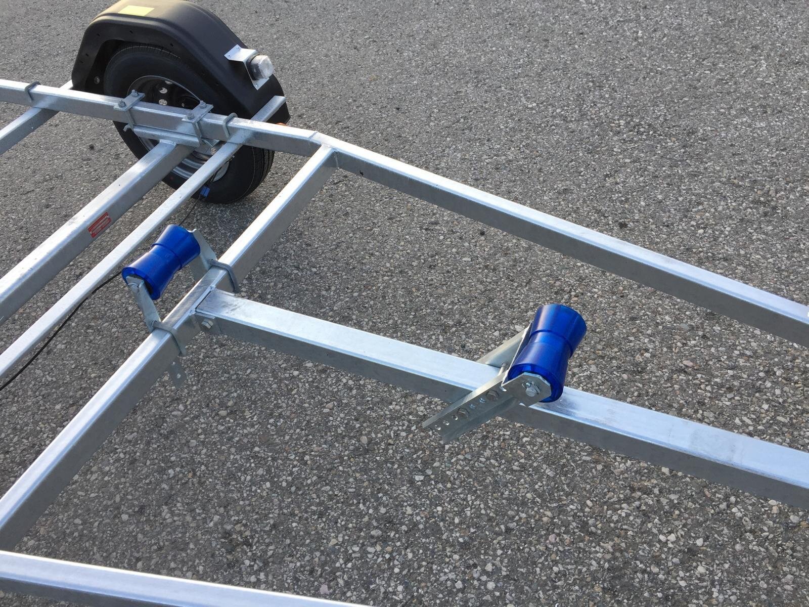 Bootsanhänger, Bootstrailer HP 750 BA-S - ungebremster Motorbootanhänger für Boote bis 5,5m, 750 kg PKW-Anhänger