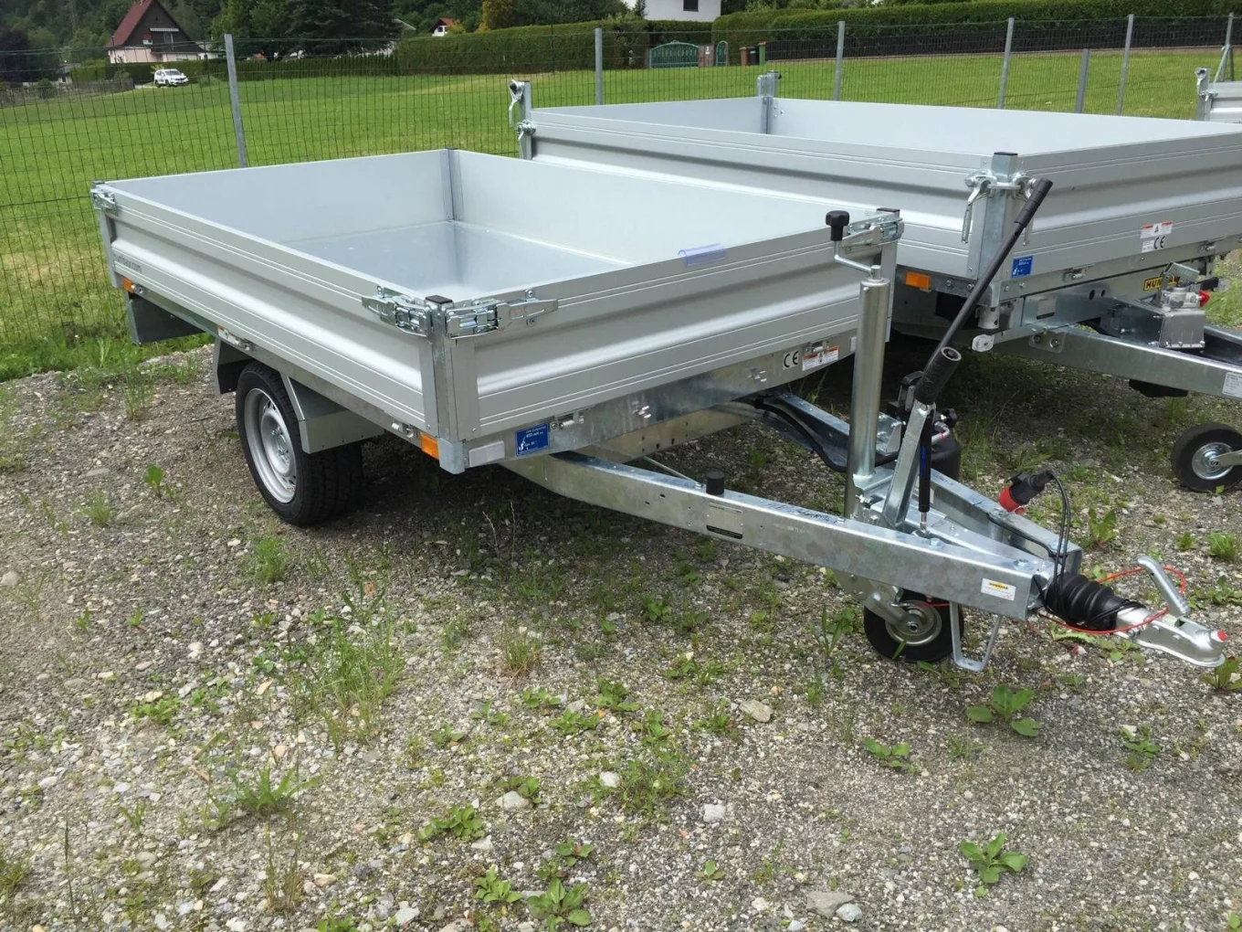 PKW-Anhänger, Rückwärtskipper Humbaur HUK 152314, Einachs gebremst 1500 kg, hydraulisch mit Handpumpe, Autoanhänger