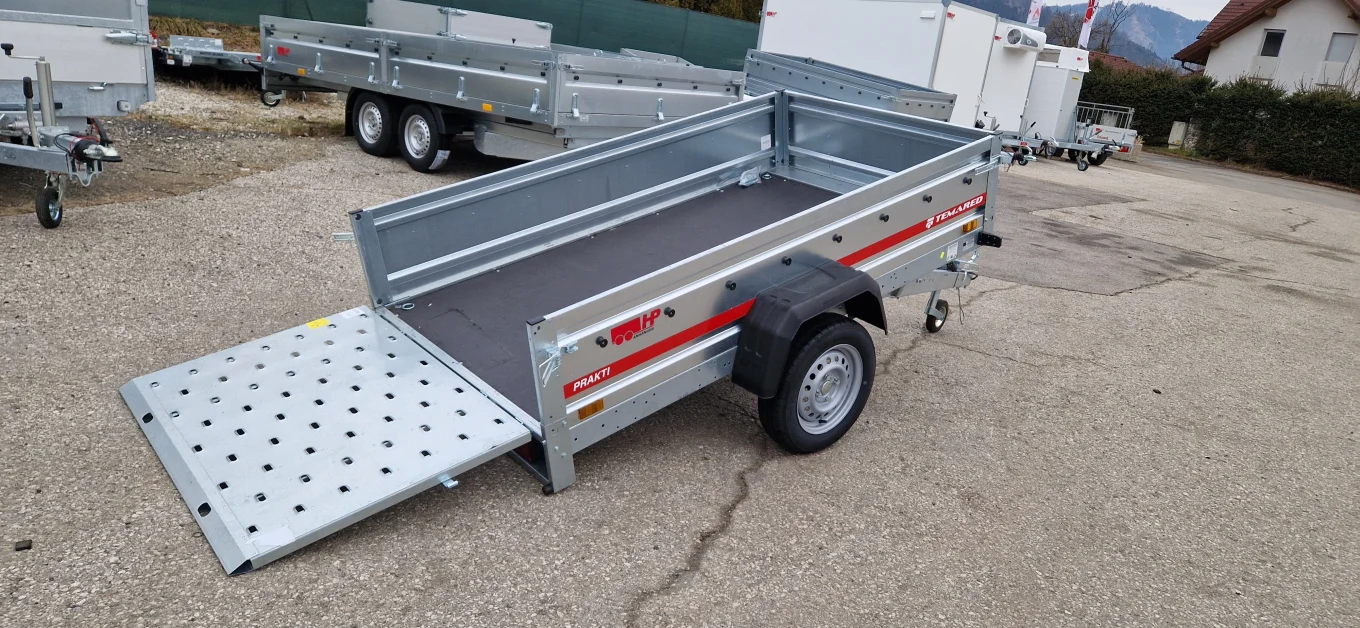 PKW-Anhänger, Autoanhänger HP 2612 UKA mit Kippdeichsel und Überfahrwand im Set mit Aufsatzwände und Flachplane