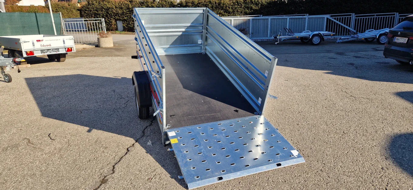 PKW-Anhänger, Autoanhänger HP 2612 UKA mit Kippdeichsel und Überfahrwand im Set mit Aufsatzwände und Flachplane