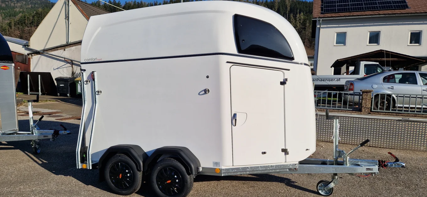Pferdeanhänger Böckmann Comfort ECO, Vollpoly 2400 kg Gesamtgewicht