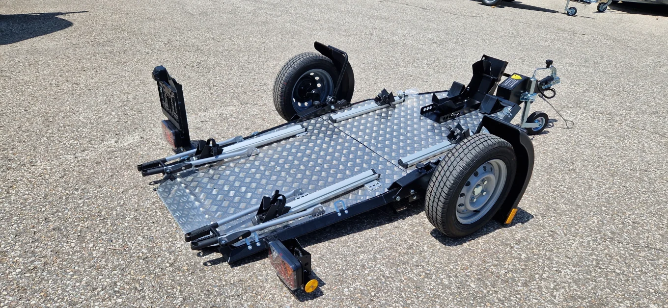 Motorradanhänger Lorries MT1, HP 240 UK, 750 kg ungebremst, über Seilzug absenkbar"