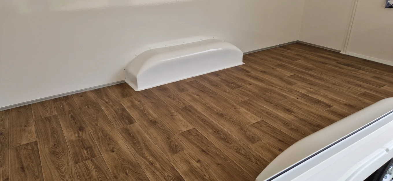 Verkaufsanhänger, PKW-Anhänger, Kofferanhänger HP 204022 VK, 2000 kg Tandem gebremst