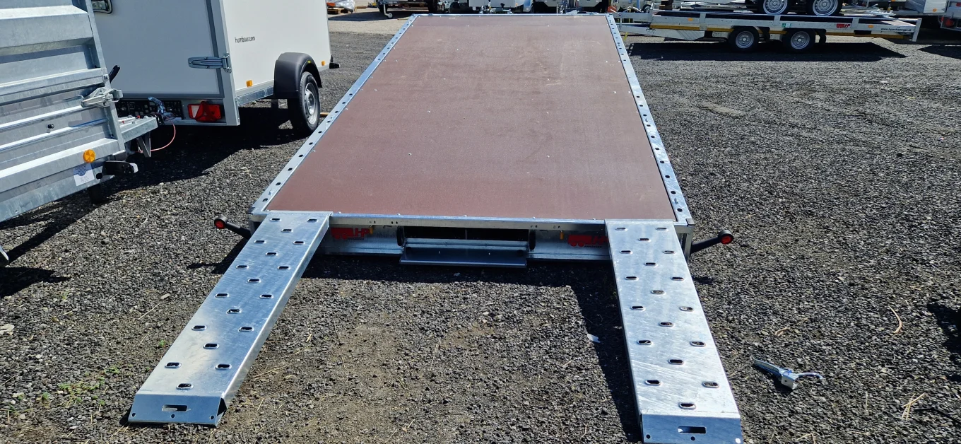 Autotransporter, Plateauanhänger - PKW-Anhänger HP 412130 ATPK, Fahrzeug u.- Universalanhänger mit geschlossenem Plateau-kippbar