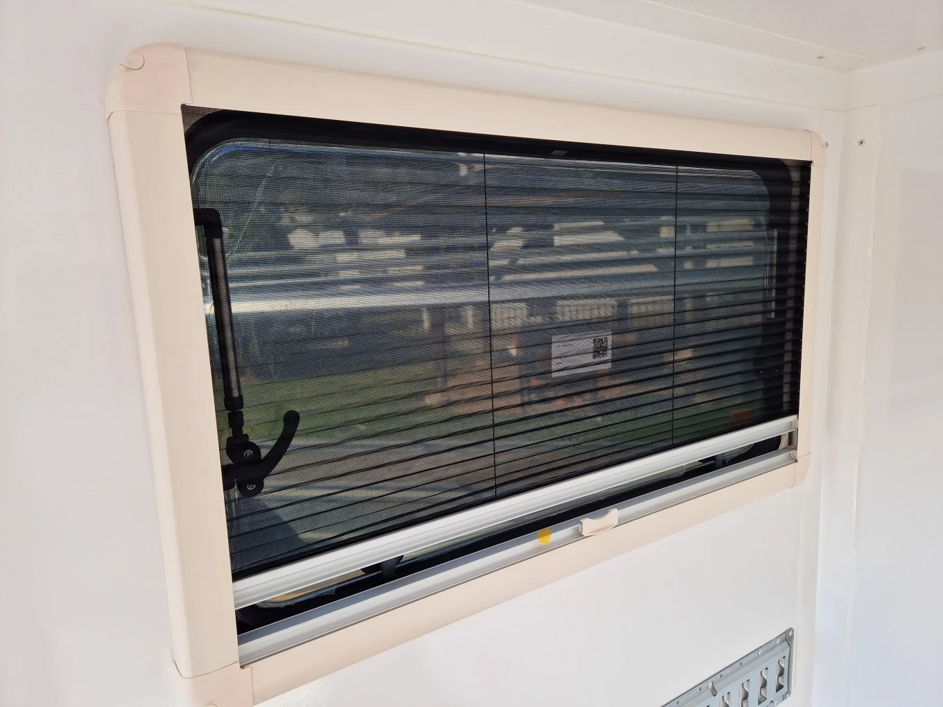 Kofferanhänger, PKW-Anhänger HP 133016-18HK FS, 3000x1590x1800mm, 1300 kg gebremst mit Fenster und Seitentür