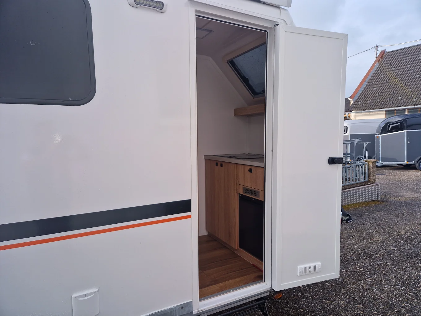 Kofferanhänger, Wohnanhänger, Speedcaravan HP 521T, 5000 x 2000 x 2000 mm