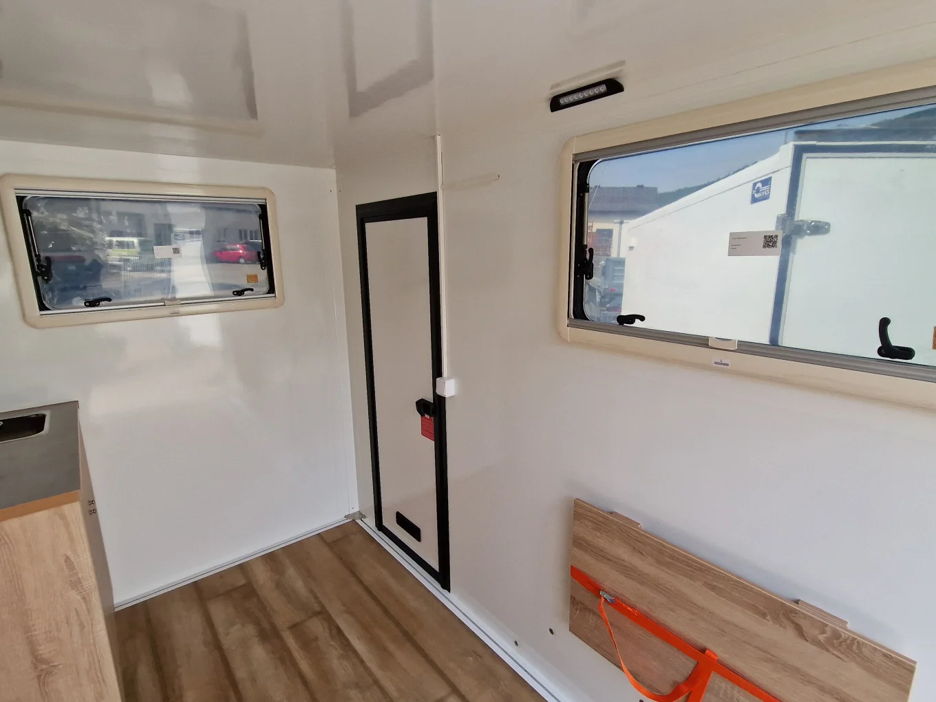 Kofferanhänger, Wohnanhänger, Speedcaravan HP 320 Cross-Offroad, 3000 x 1460 x 1900 mm, 1300 kg einachs