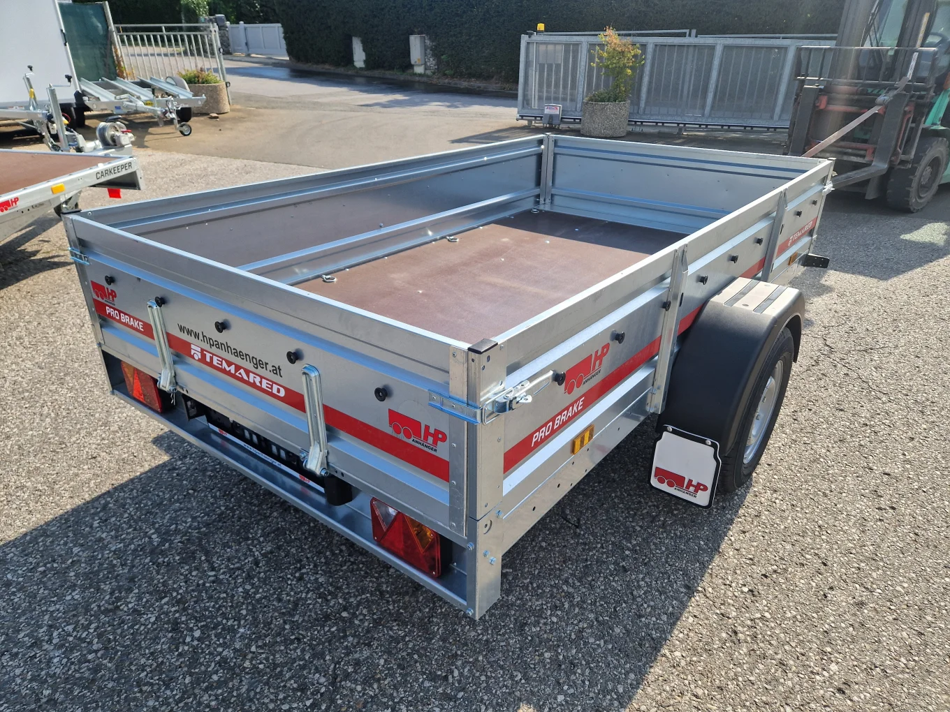 PKW-Anhänger HP 3015 G13, 1300 kg gebremst, 3000 x 1500 x 400 mm, Stirn u. Rückwand klappbar