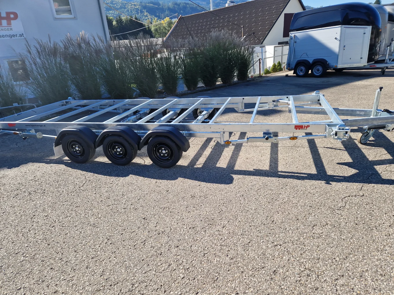 Containeranhänger HP 356024 für 20 FT Container, Tridem 3500 kg, 3 achser