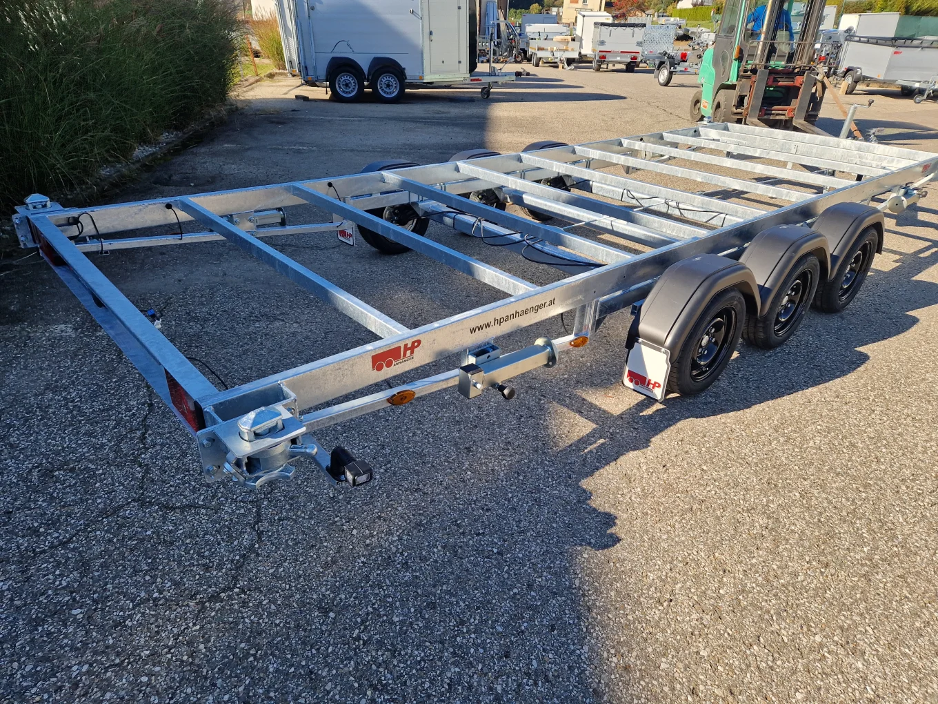 Containeranhänger HP 356024 für 20 FT Container, Tridem 3500 kg, 3 achser