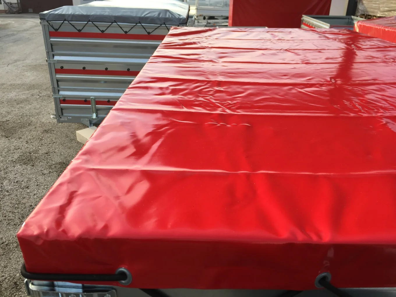 PKW Anhänger HP 2312 UAA, 2360x1250x1200 mm, 750 kg, 2xAufsatzwände, Flachplane, Stützrad