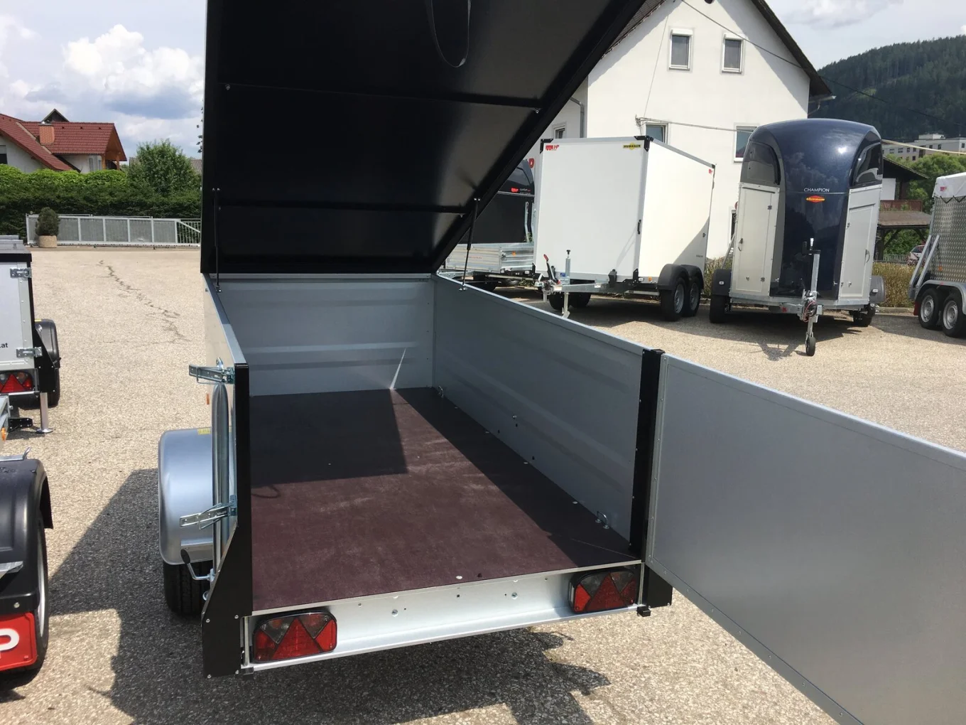 PKW-Anhänger, Deckelanhänger-Kofferanhänger HP 2512 U72, 750 kg ungebremst, 2435 x 1235 x 665 mm, inkl. Deckel versperrbar
