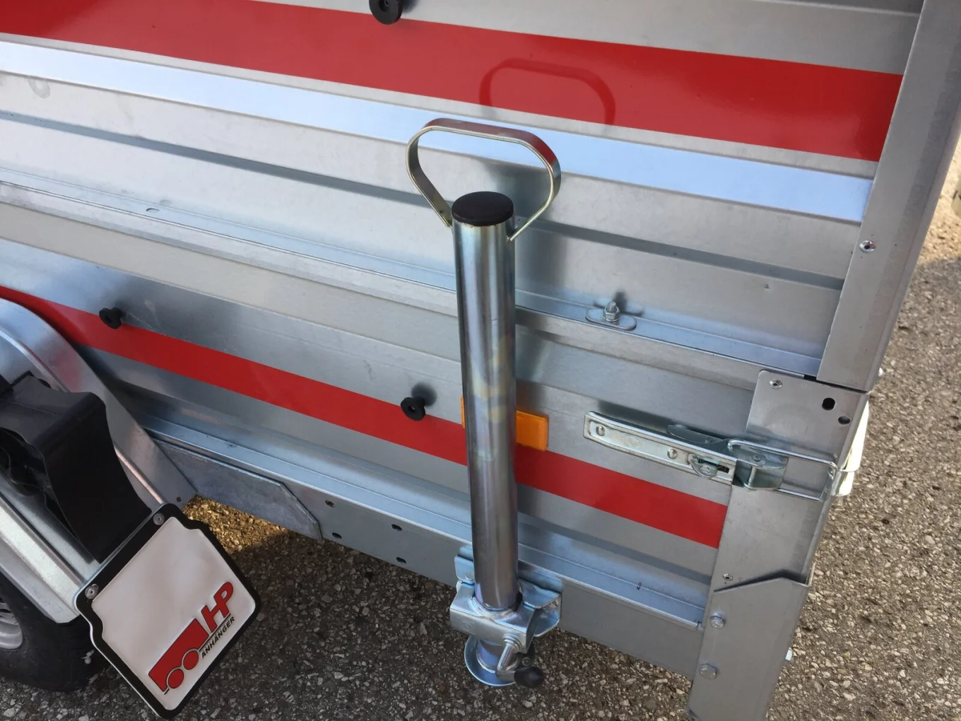 PKW Anhänger HP 2312 UAA, 2360x1250x1200 mm, 750 kg, 2xAufsatzwände, Flachplane, Stützrad