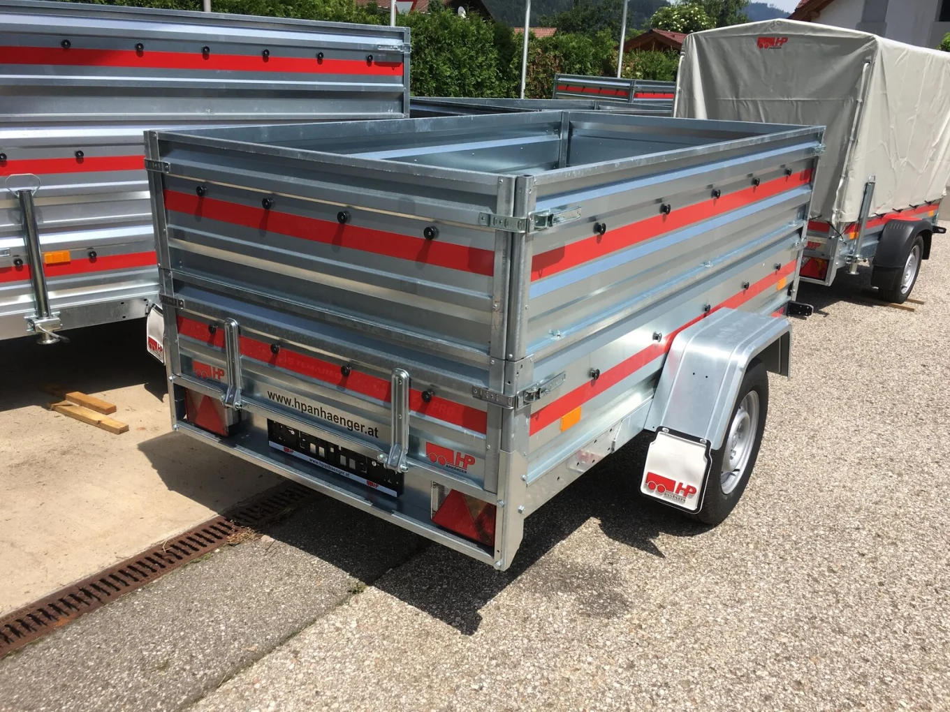 PKW Anhänger, Autoanhänger HP 2615 UA, 2630x1500x800 mm, Aufsatzwände 400 mm, Flachplane, Stützrad