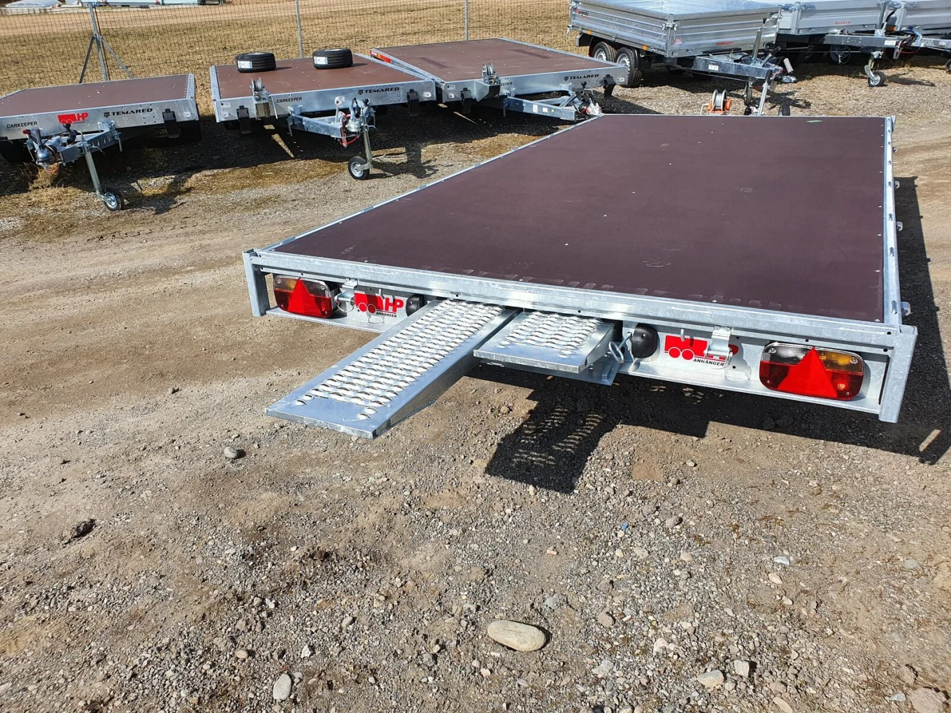 Fahrzeugtransporter, Autoanhänger, Autotransporter, Eduard 4020 NFW, 4060x2000 mm, 2700 kg GG