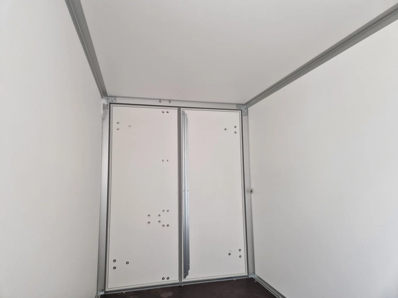 PKW-Anhänger, Kofferanhänger mit Überfahrwand, Humbaur HK 153015-18 - Einachs- Kofferanhänger, 1500kg