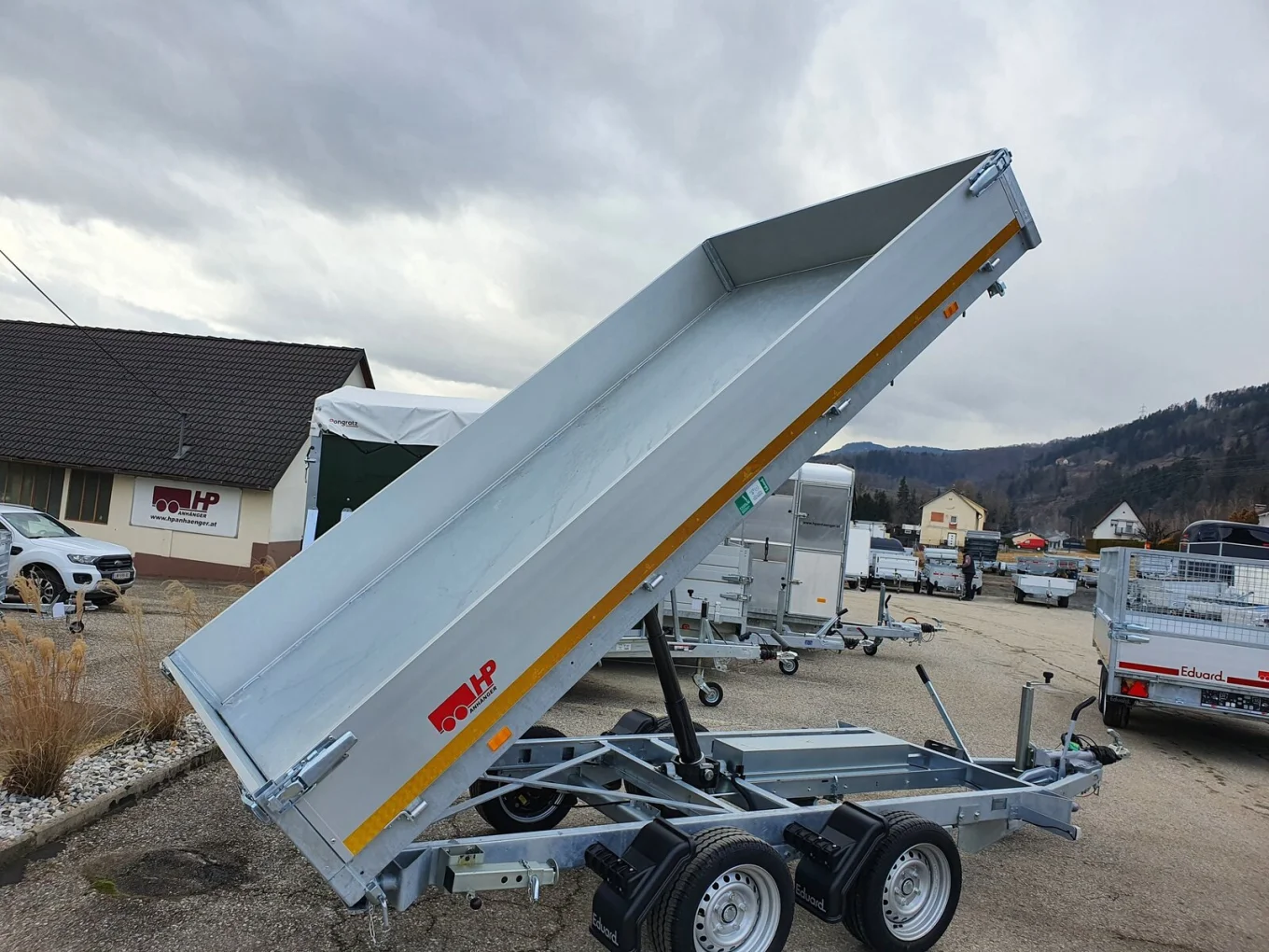 PKW-Anhänger, 3-Seiten Kipper Eduard 3318 3-SK HP, 3300 x 1800 x 300, 3000 kg, hydraulisch kippbar
