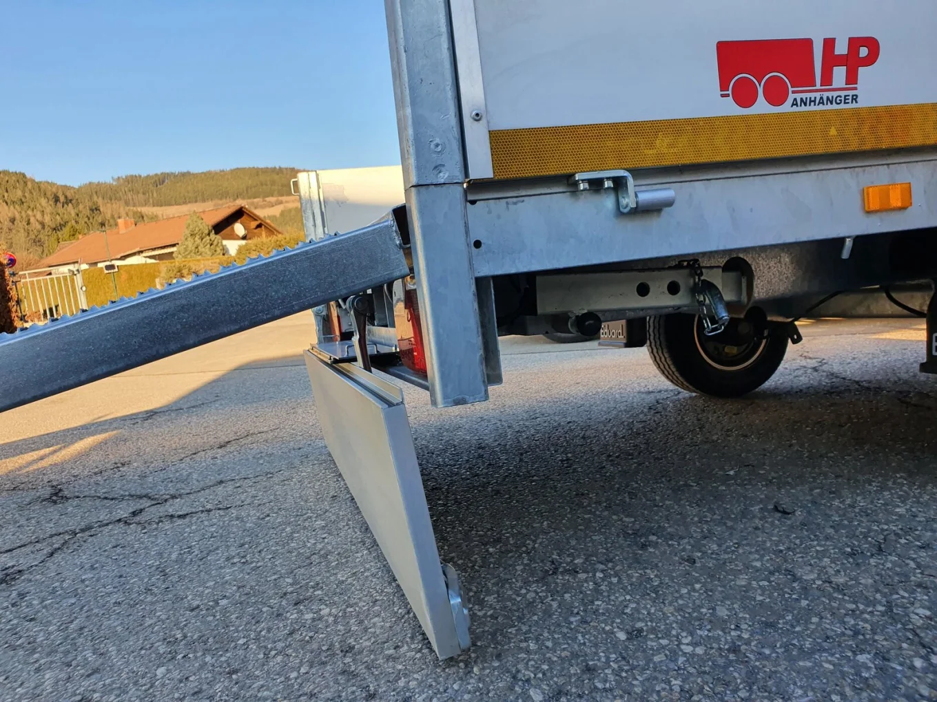 PKW-Anhänger, Autoanhänger Hochlader EDUARD 3118 G, 3118 x 1800 x 300 mm, 1500 kg GG einachs