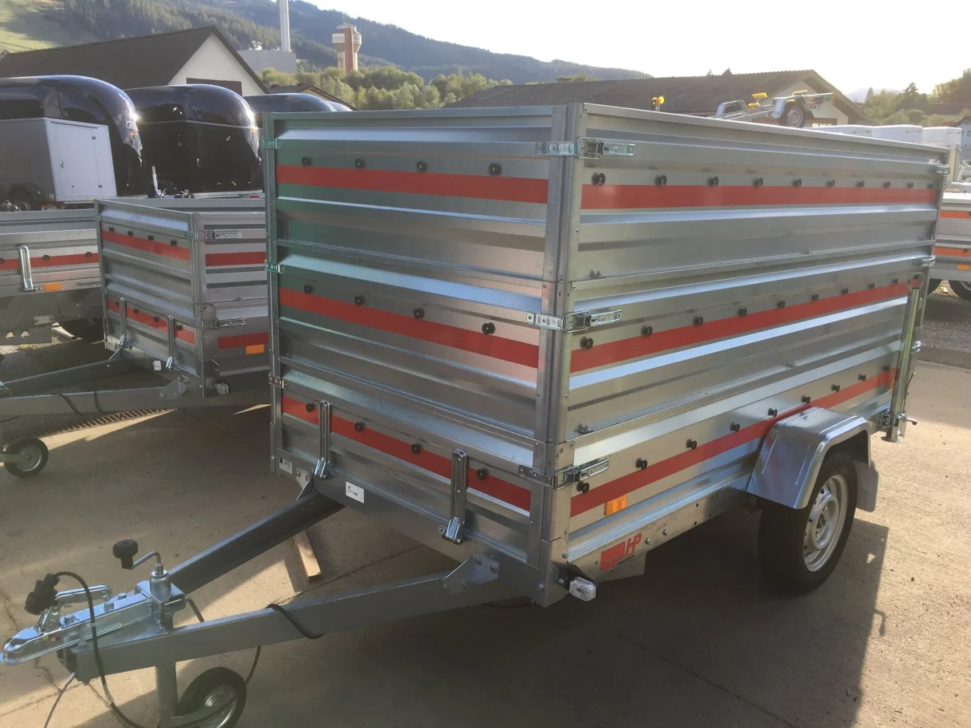 PKW Anhänger, Autoanhänger HP 2615 UAA, 2630x1500x1200 mm, 2xAufsatzwände, Flachplane, Stützrad