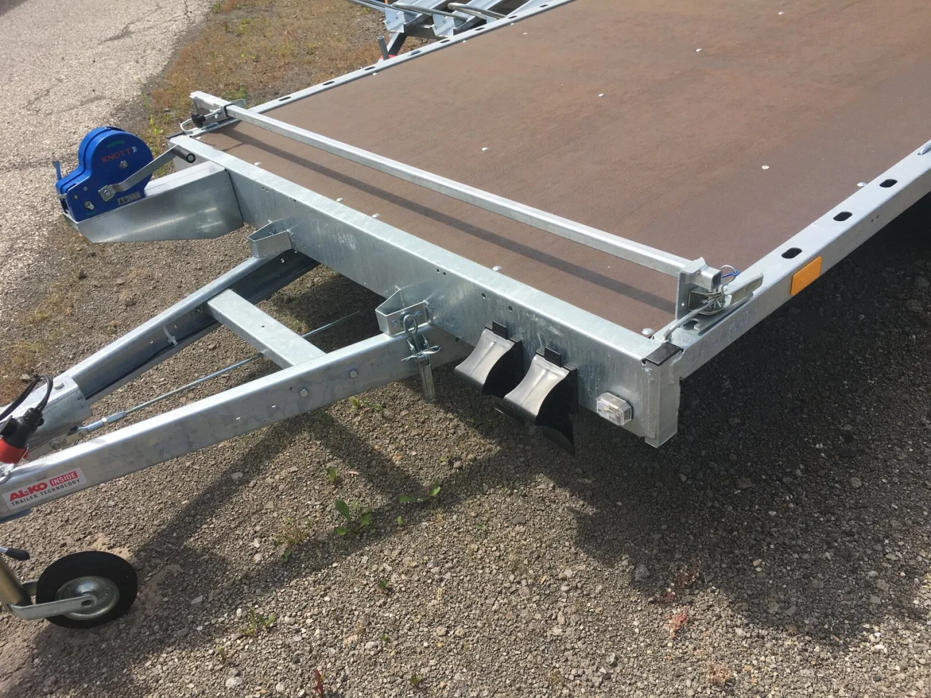 Autotransporter, PKW Anhänger HP 412127 ATK, 2700 kg GG, 4020x2150 mm, kippbar, Fahrzeugtransporter-Autoanhänger