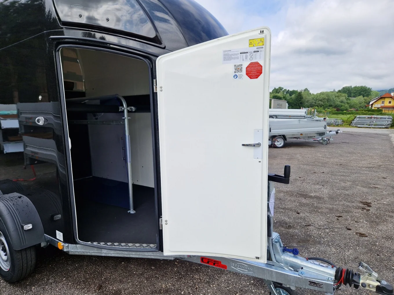 Pferdeanhänger, PKW-Anhänger Böckmann Comfort, 2400 kg GG, Polyaufbau, 2-Pferdeanhänger, der neue Comfort