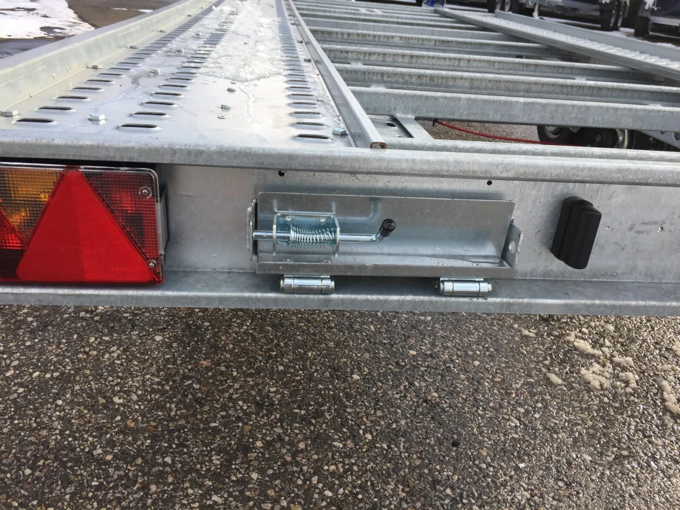 Autotransporter, PKW Anhänger HP 412127 ATK, 2700 kg GG, 4020x2150 mm, kippbar, Fahrzeugtransporter-Autoanhänger