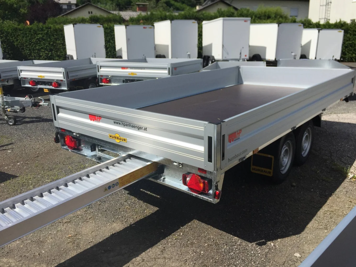 PKW Anhänger, Hochlader, Humbaur HT 304121, 3000 kg GG, im Set mit ALU-Auffahrtschienen und Schutznetz