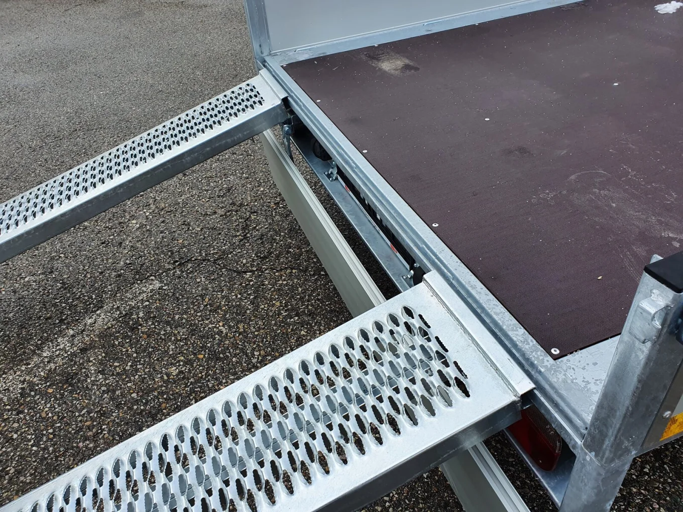 PKW-Anhänger Hochlader, EDUARD 3520, 3560x2000 mm, 3000 kg GG,