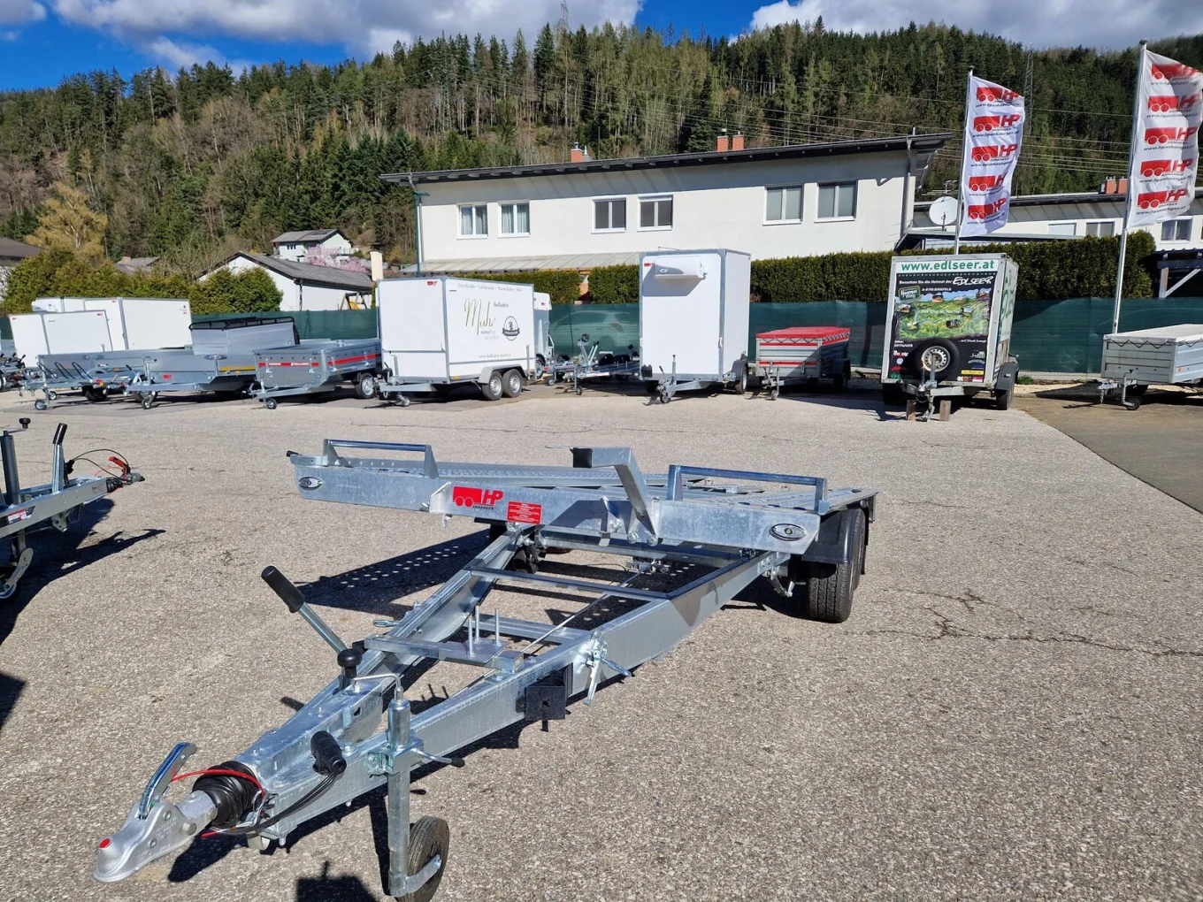 Autotransporter, Fahrzeugtransporter, Autoanhänger HP 400 L-AT, kippbar, Gesamtgewicht 2500 kg