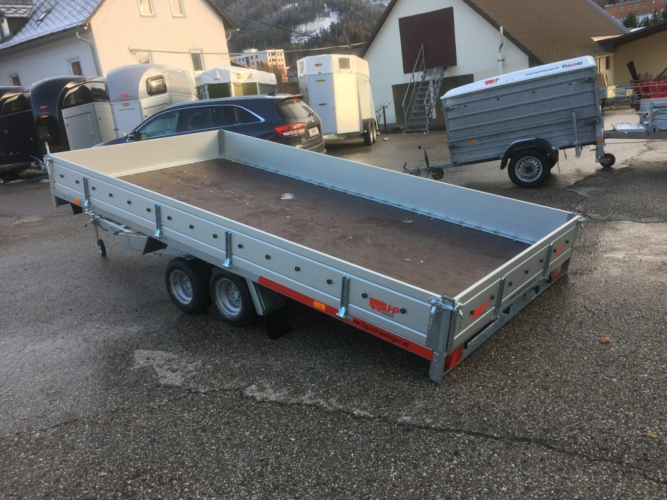 Autotransporter, Fahrzeugtransporter, Plateauanhänger HP 412127 ATPK-BW, 2700 kg, NEUHEIT !! TOP Aktion!!