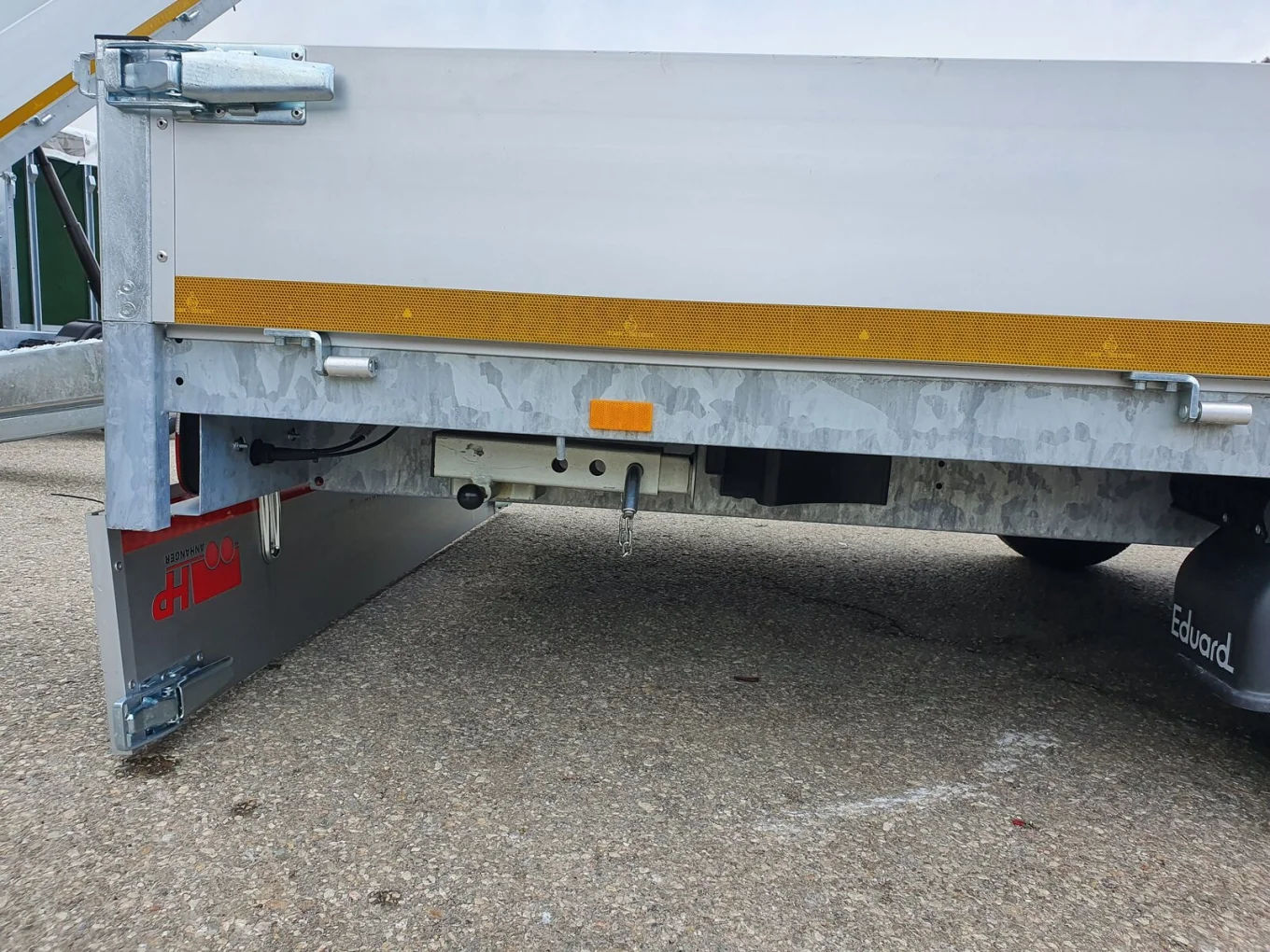 PKW-Anhänger, Autoanhänger, Hochlader Eduard 4022 GD,  4060 x 2200 x 300 mm Set mit Winde, Rampen und Stützen