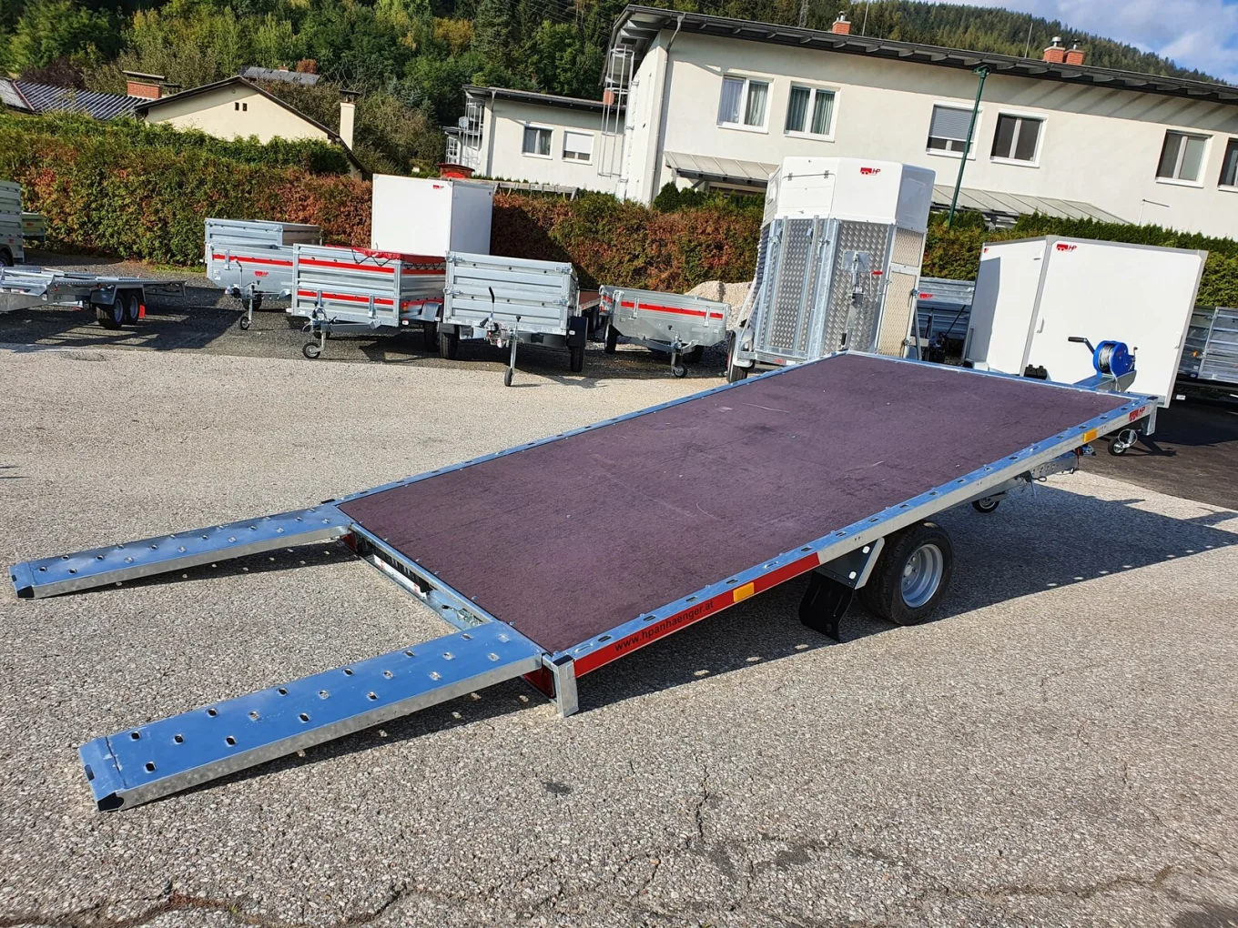 Fahrzeugtransporter, Autotransporter, Plateauanhänger HP 362015 ATPK, 3600x2040 mm, Kippdeichsel, 1500 kg einachs