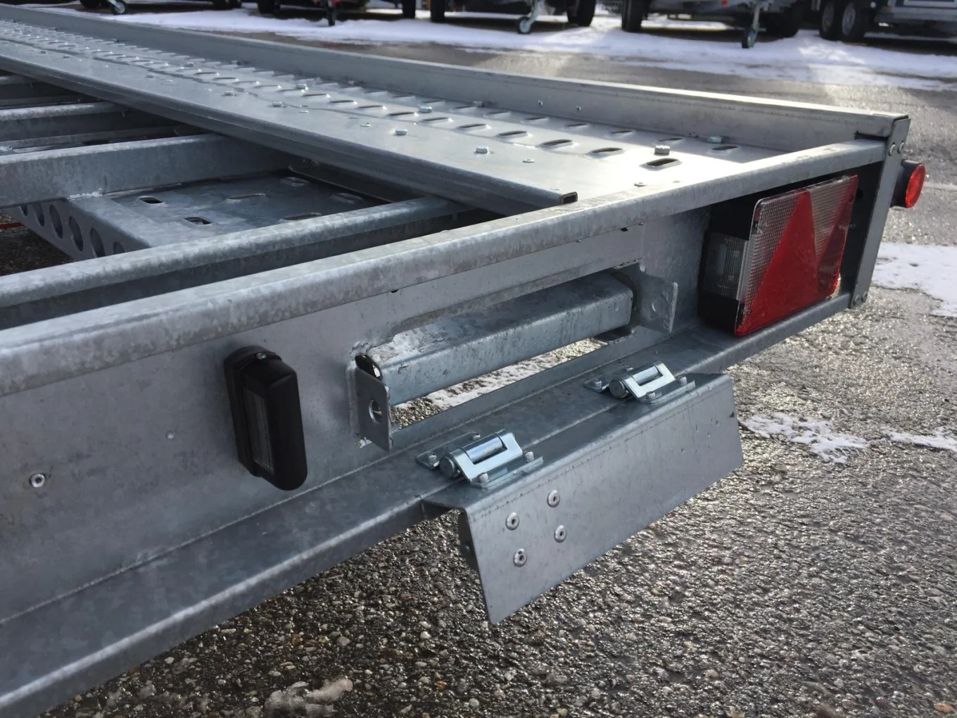 Autotransporter, PKW Anhänger HP 412127 ATK, 2700 kg GG, 4020x2150 mm, kippbar, Fahrzeugtransporter-Autoanhänger