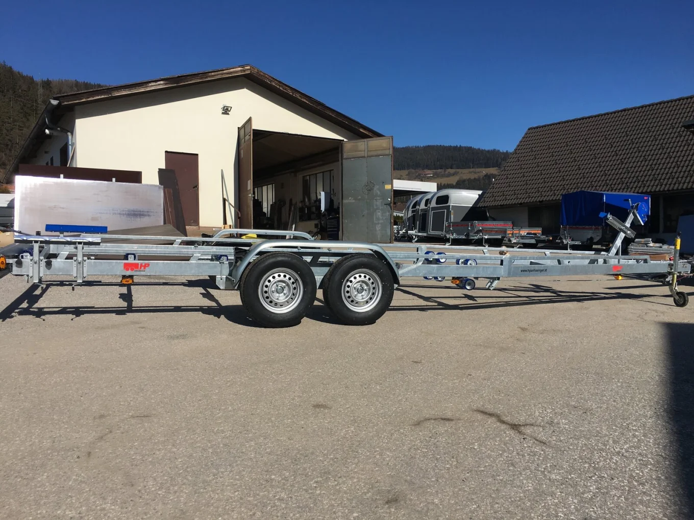 Bootsanhänger, Bootstrailer, PKW-Anhänger HP 3500 BA für Motorboote bis 8,5 m, Tandem 3500 kg